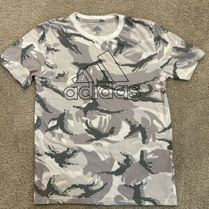Adidas Boys Camo Tshirt Size Large 14/16 - grey and white
